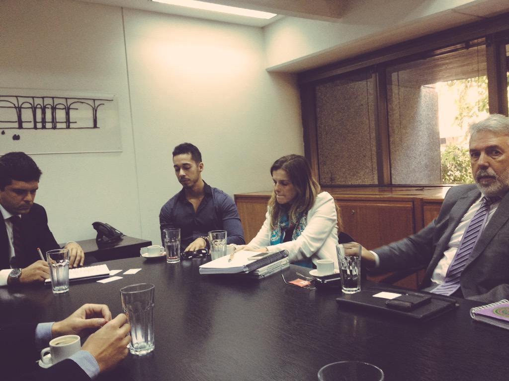 moronalmundo's tweet photo. Proyecto de cooperación con Canoas sobre Observatorios de Seguridad fue presentado en Embajada de Brasil en Argentina http://t.co/YNOAgYcSfQ
