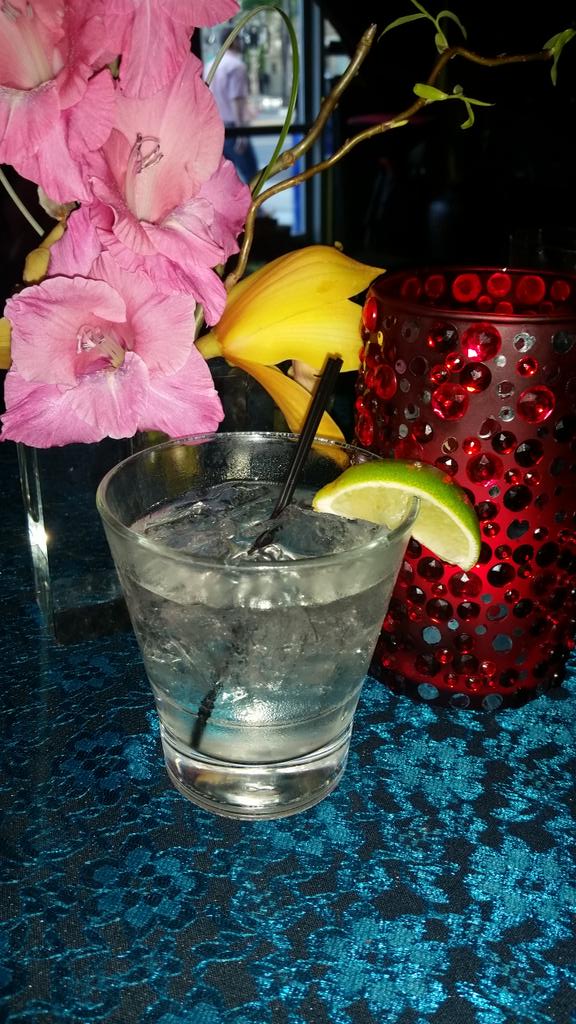 j_fuentes08's tweet photo. If you haven't tried it yet you must! #Sequila  With @pangv9 @claud_paredes @sekitagrant @LoSientoFor2k4 http://t.co/CWowfuiccr
