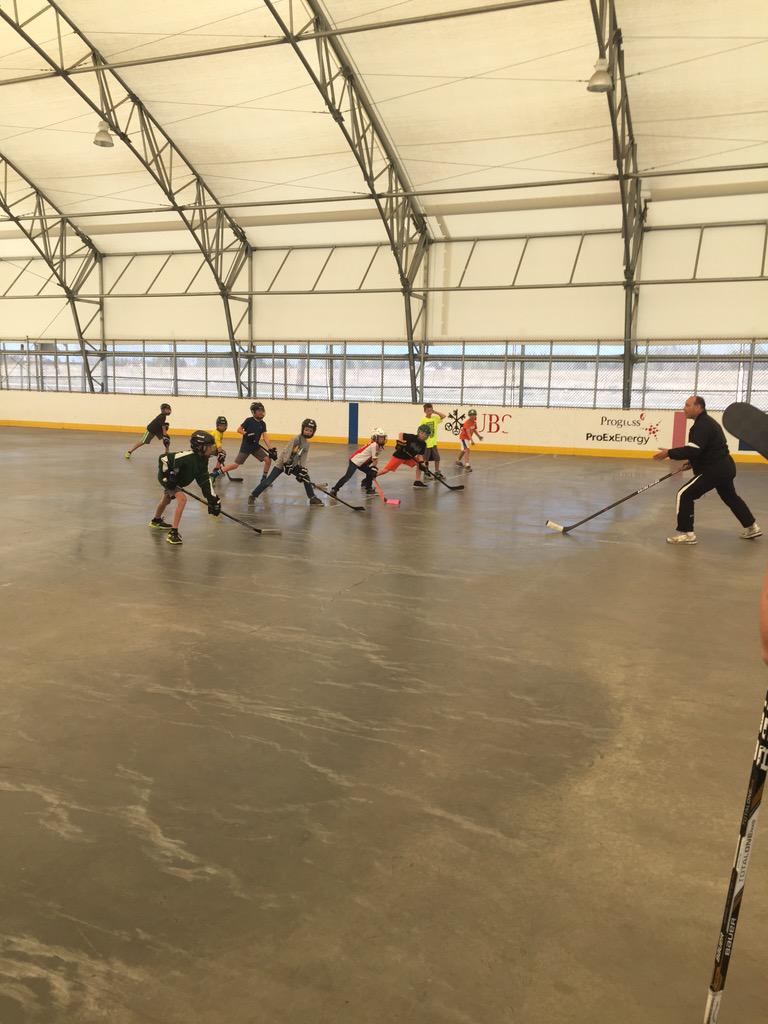 CalgaryRiggers's tweet photo. No ice for our 2004 #Riggers team, no worries!! #OffIcePractice #GettingBetter #CantStopUs http://t.co/fyPK0D7dz5