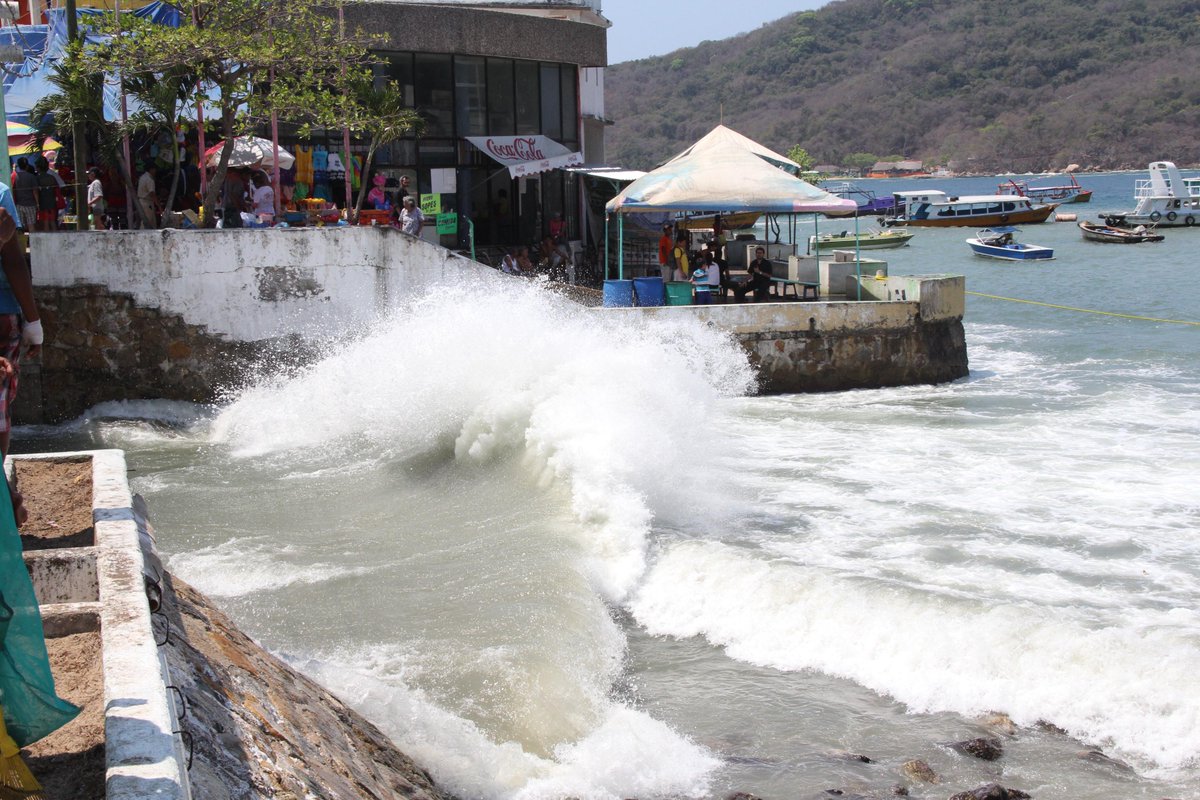 MVSNoticias's tweet photo. Prevén #mardefondo del 23 al 26 de mayo en #Guerrero http://t.co/PoMR4C7A3v http://t.co/AlZBN7cSqW