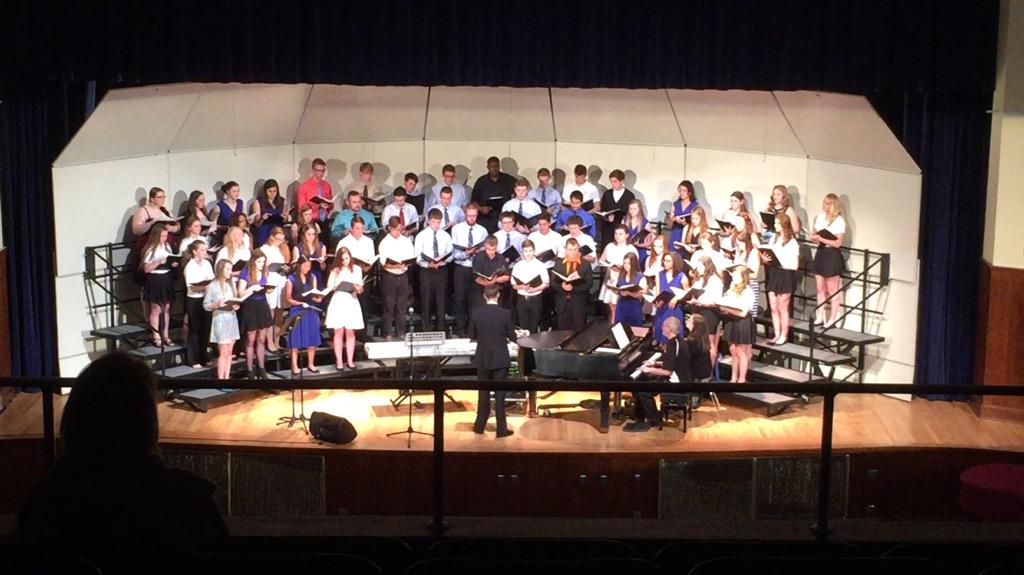 HHSVocalMusic's tweet photo. HHS Select Choirs perform four selections with the Bath Haverling Chamber Choir
#powermusicians @bathnychoirs http://t.co/dB1XzJnGJl