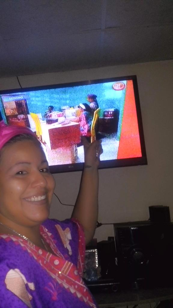 Analeeyazbek11's tweet photo. Weee #empezo mi #FavoriteProgram @losbrowniestm 🔜🍃 @AnayansiBrownie @AmintaBrownie @GerBrownie http://t.co/hfH6gN9wgo