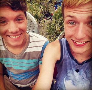 DCHomos's tweet photo. Jordan + Johnny (@Jwells5527)
Tazewell, TN
#SameLove 👬💙 #MarriageEquality http://t.co/0oqmIQJYrR