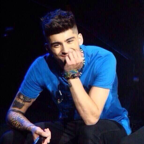 Japan_dirrr's tweet photo. 授業中
1Dの曲毎日聞いてるけど
ZAYN忘れなれないわ http://t.co/SnyNepInug