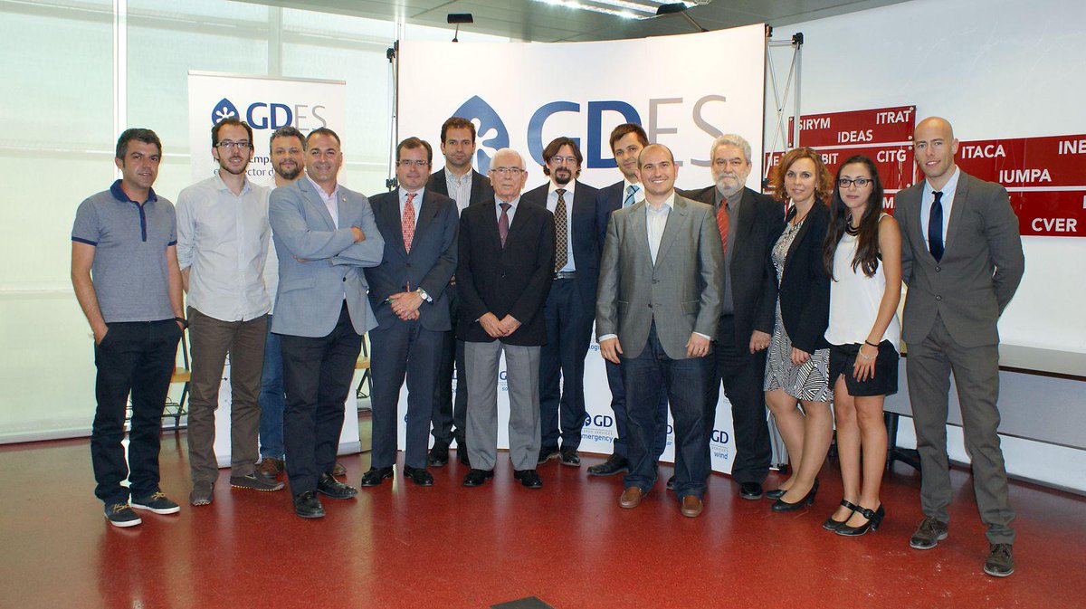 biomival's tweet photo. @GrupoDominguis GDES Awards Kerionics. Photo with the entrepreneurs and the jury. http://t.co/Yq4JBxWDMC
