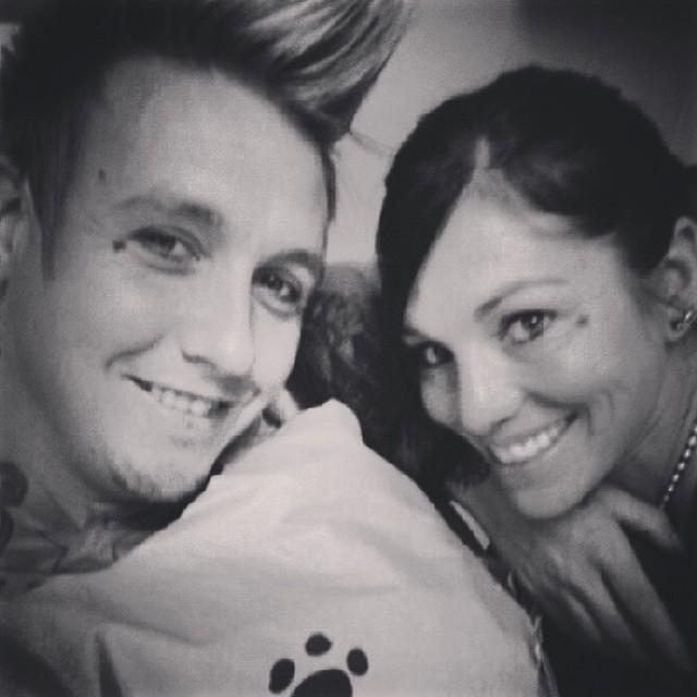 JacobyShaddix's tweet image. #kellyshaddix #mygravity @kellyshaddix #throwbackphoto (her visiting me right before my vocal surgery)  #solidwoman…