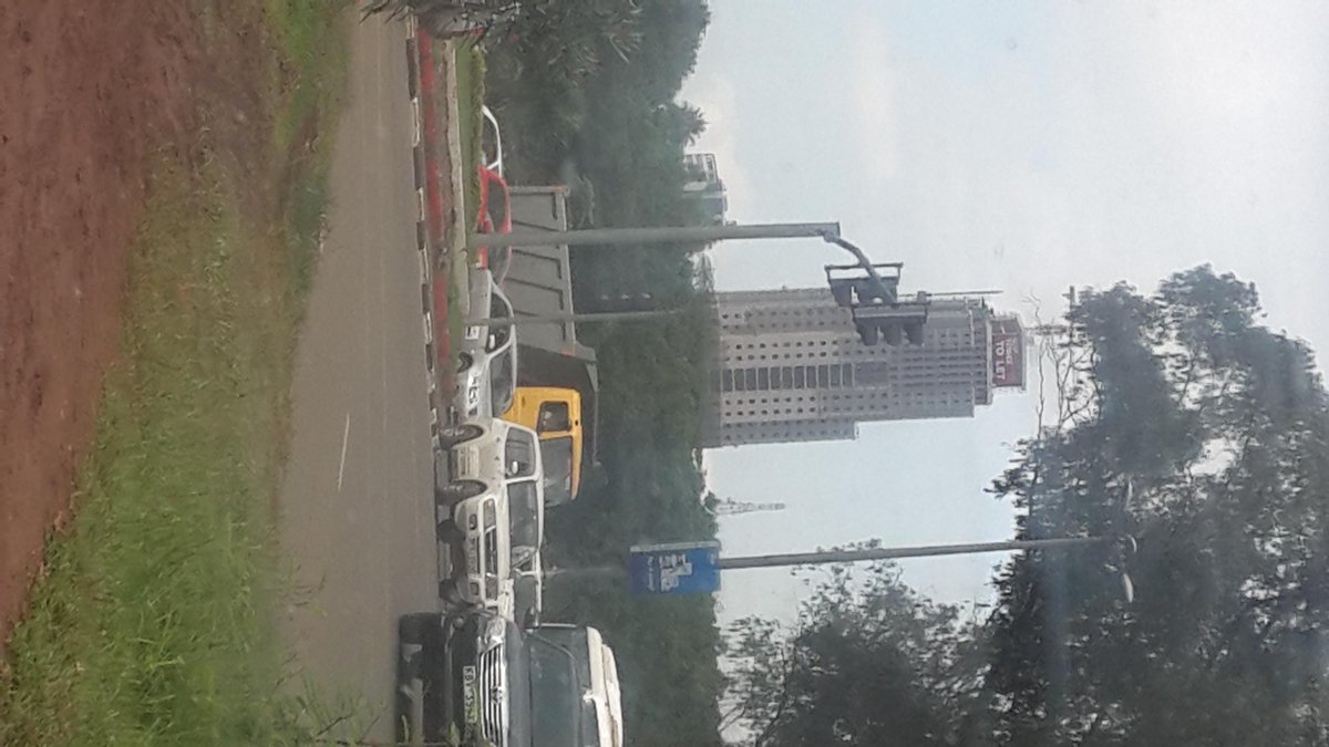 hannahkoigi's tweet photo. UAPTower view from Kenyatta Avenue #UAPInsurance
@eLle0heLle @ItsElPoet @WaihigaMwaura @CObwino http://t.co/PsmCN94JgY