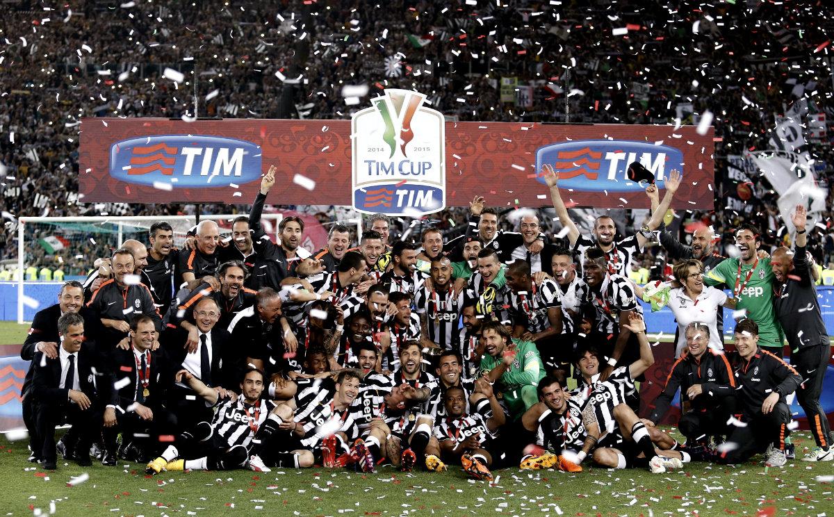 laaficion's tweet photo. La 'Vecchia Signora' ya tiene dos, quiere tres http://t.co/mM5jdgzENi http://t.co/CXgvCKYrwi