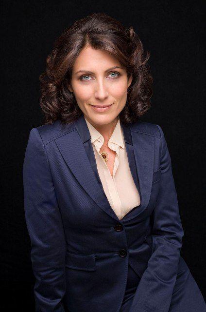 Felicidades a Lisa Edelstein, hoy cumple 49 años. La jefa que todos desearíamos tener
Happy birthday 