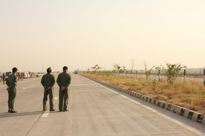 View image on Twitter