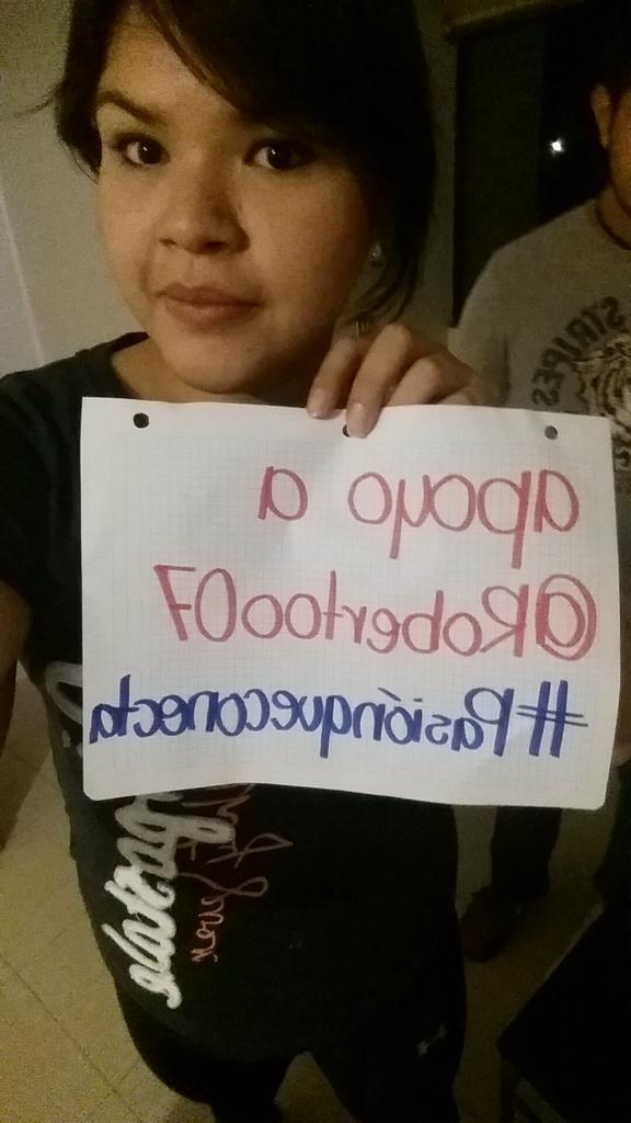 dayivane's tweet photo. Apoyo a @Robertoo07 para q vaya a apoyar a @miselecionmx a chile #PasionQueConecta @movistarmx http://t.co/6fAyyVFnmr
