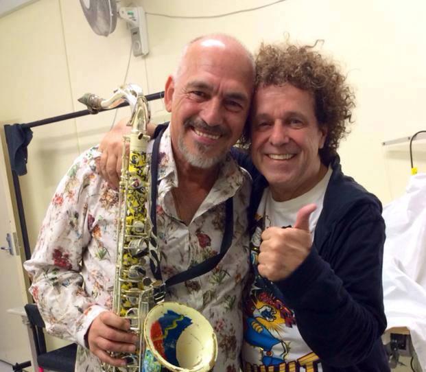 Born today 67 years ago..same day..same year.. brothers from different mothers! Happy Birthday Joe and Leo Sayer! 