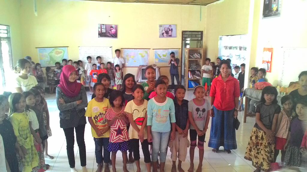 ajesfarizOn7's tweet photo. Bersenang2lah karna hari ini yg kan kita rindukan di hari nanti..
Thanks to adik2 #Lombok_Kids_Foundation
@SGLombok http://t.co/bmo99hqEDP