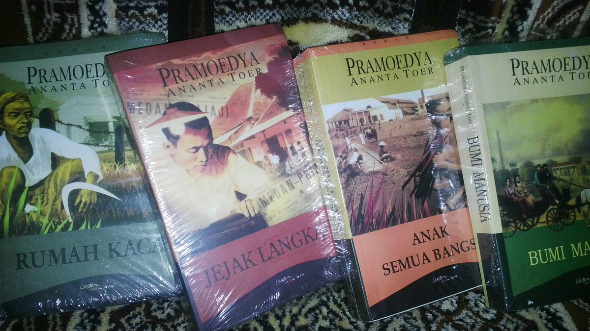 saifuddin_du's tweet photo. @susastra_ bukunya sudah sampai, terima kasih 😃 http://t.co/oUeTu0UAmf