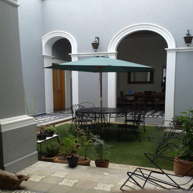 roomix_mx's tweet photo. Casa de película busca #roomie n @tuenchapu! Eva ofrece 1 cuarto grande c serv inc #CuartosGDL http://t.co/P6JShgM6Ph http://t.co/hArgn5mt19