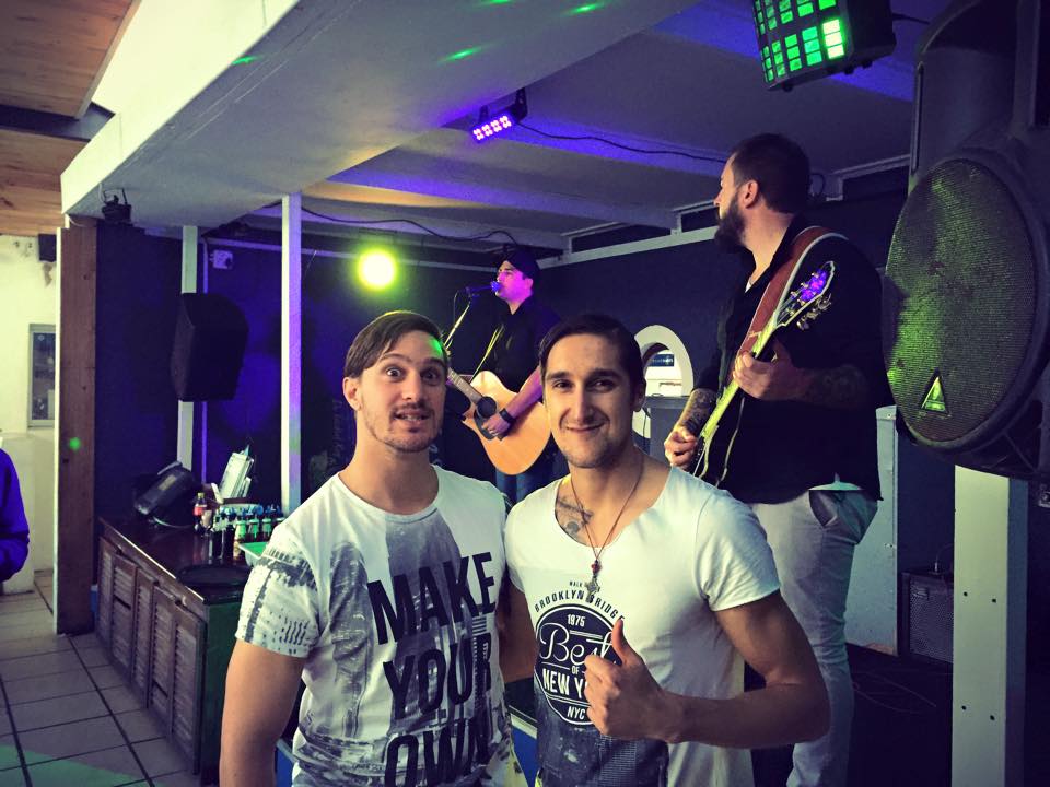 mike_sitarenios's tweet photo. #TBT last week sat at the bell watching the awesome crimson and my bro rock out @DSitarenios http://t.co/k1QnbAnHAT