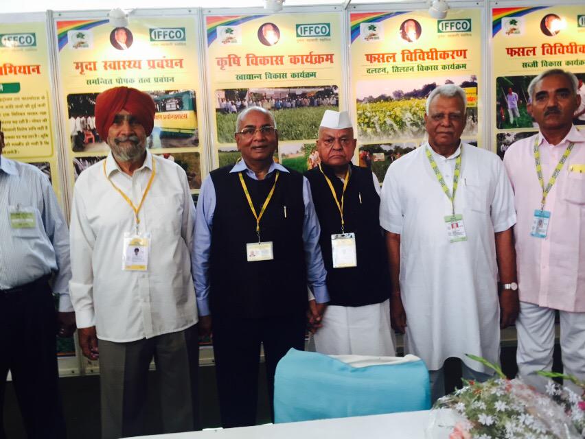 drusawasthi's tweet photo. Visited exhibition counters of #IFFCO Associates at #IFFCOAGM &amp; shared their experiences #SaveTheSoil #IKSL #IFFDC http://t.co/4ITNpcnnXO