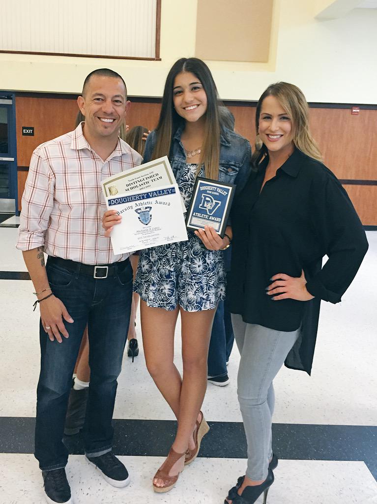 mickss98's tweet photo. Lax banquet💙💙 #dvlax http://t.co/YJvSSEdNXK