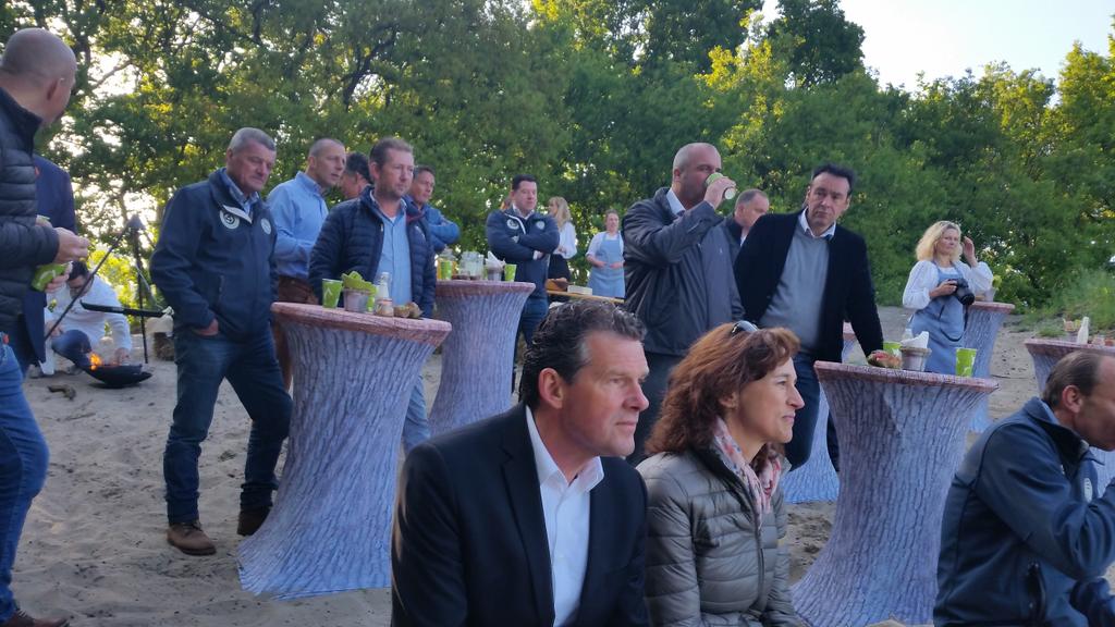 Tijdens een ontbijtsessie van #initialis leer je een bedrijf op een bijzondere manier kennen <a href="/depieruden/">De Pier Recreatie</a> 

^henny