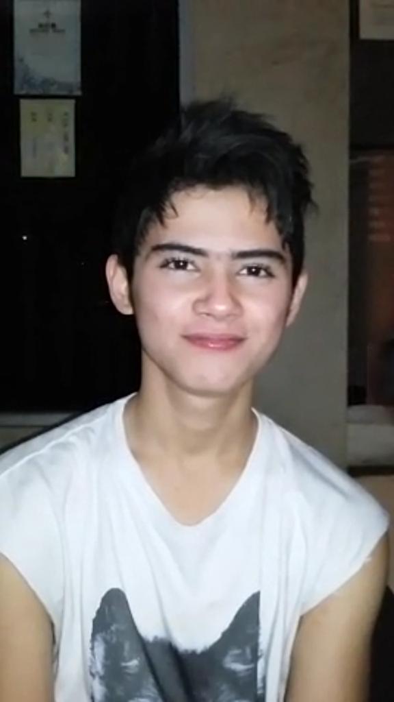 Selamat Siang Bang <a href="/alysyarief/">Aliando Syarief.</a> , semangat yh syut nya bang :)
