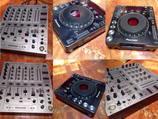 Dijual cepat! Pioneer CDJ1000 (2 pcs) + DJM600 (1 pcs), kondisi normal/aktif, Rp.10jt saja! Call/sms 0818 25 7474