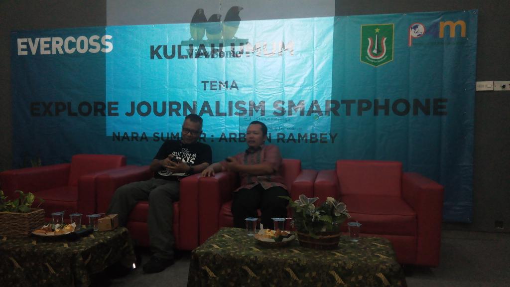 xl_adi's tweet photo. Explore journalism smartphone by evercoss @EVERCOSS_ID  @UNAS1949 @arbainrambey http://t.co/UCwHWqFZAS