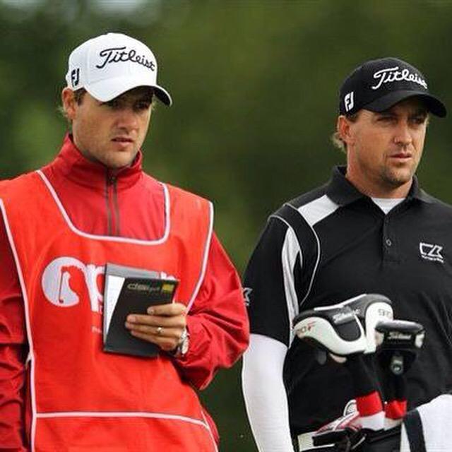 RomandeBeer's tweet photo. Goodluck @Darrenfichardt1 and @BeerJady at #Wentworth the weekend!! @BMWPGA @Caddy_Hat #proudlysouthafrican http://t.co/liZCBwilw2