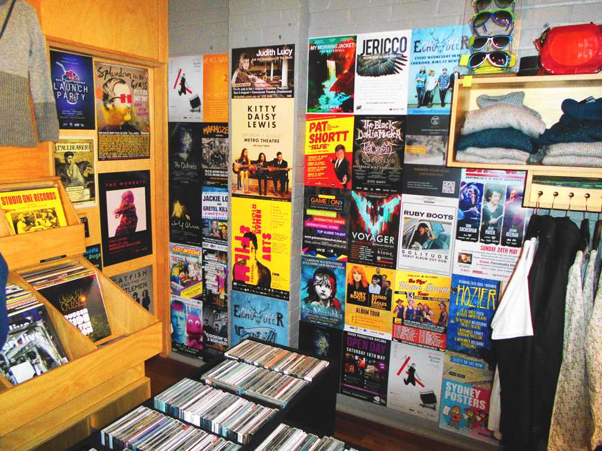 mmmmm our favourite things #records &amp; #posters 
#sydney #promo #print #advertise #promote #Australia #music #vinyl