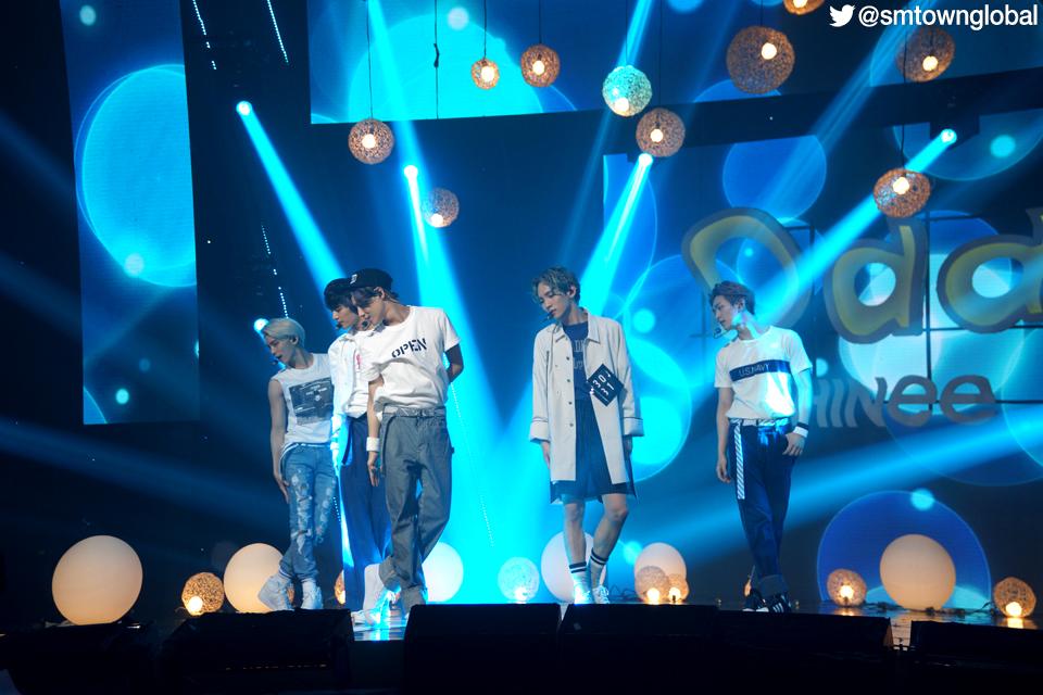SMTOWNGLOBAL's tweet photo. Get Excited for #SHINee's Comeback Stage Today! http://t.co/y8fBGoJOKC http://t.co/U1BTPCQe90