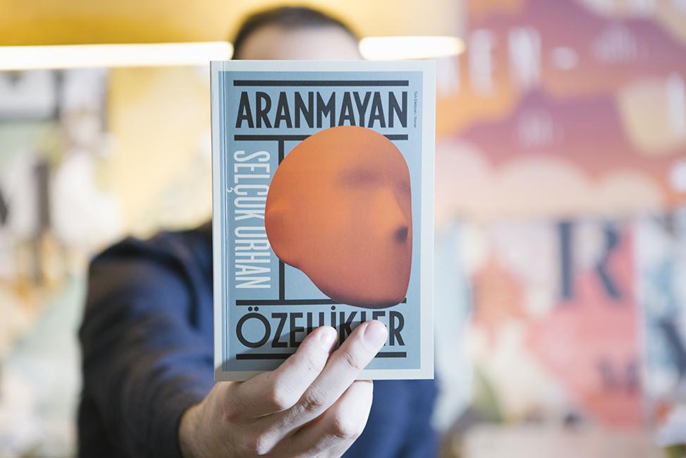 Kitapları kimi zaman kapaklarına bakarak seçen azınlıklar olarak Geray Gencer'i ziyaret ettik. kat.io/interviews/ger…