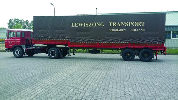 Voor een van onze klanten hebben wij een ouderwetse huifoplegger voorzien van nieuwe zeilen #oldtimer #huifzeilen