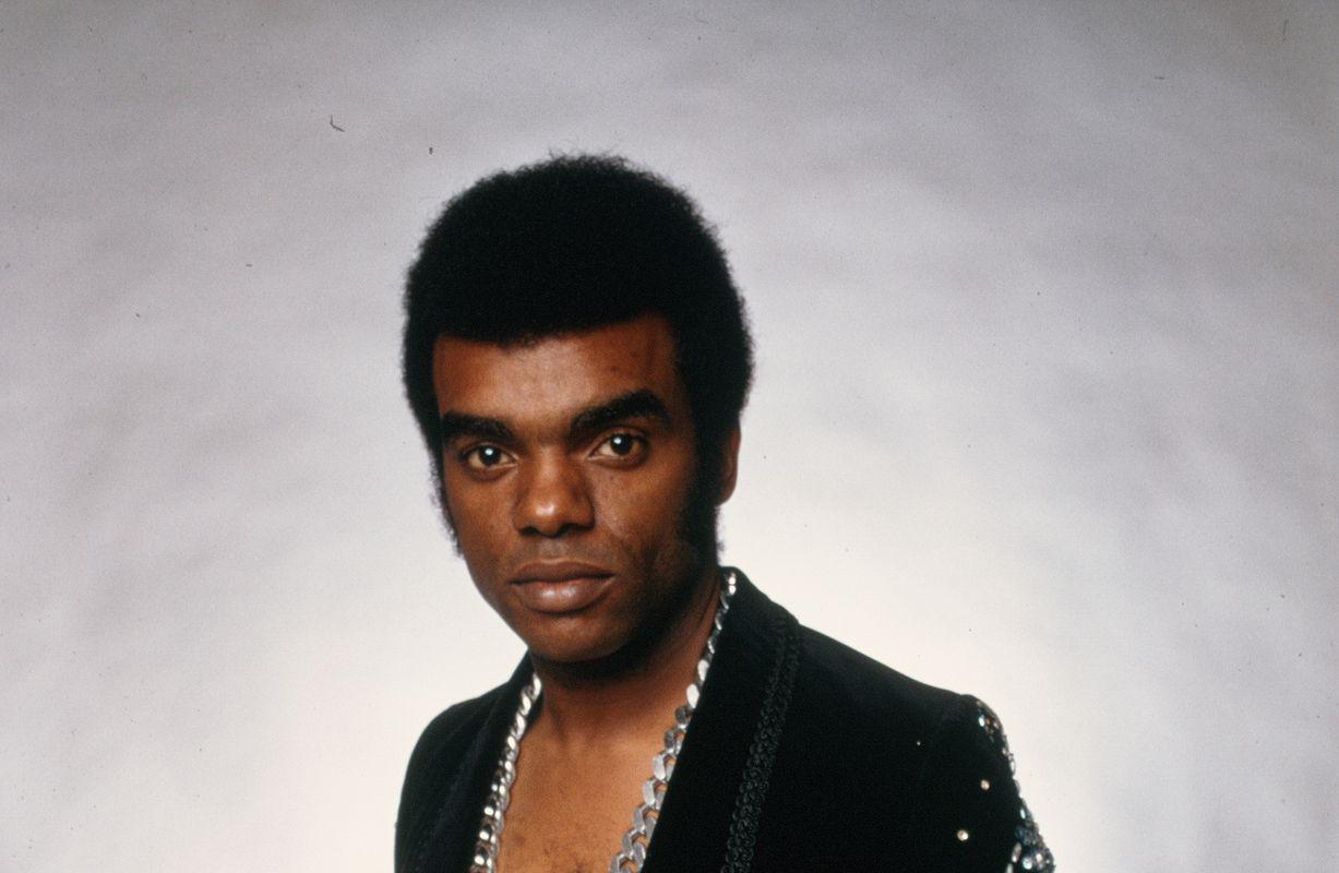 Happy 74th birthday to the very fuckin\ legendary Ronald Isley. 