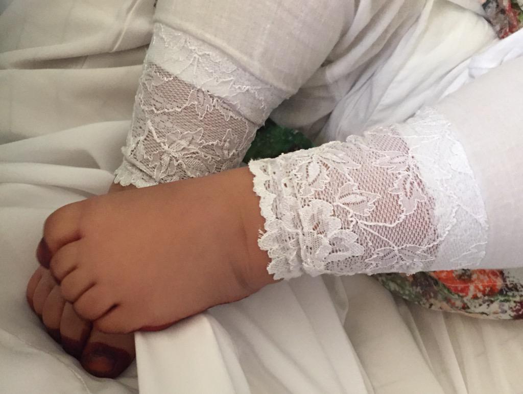 انت خلـــــــــي زد الاولافي ... و انت كنز الدار اللي فيها
ساكــــــن في لبة الخـافي ... و انــت لي روحي تسليها