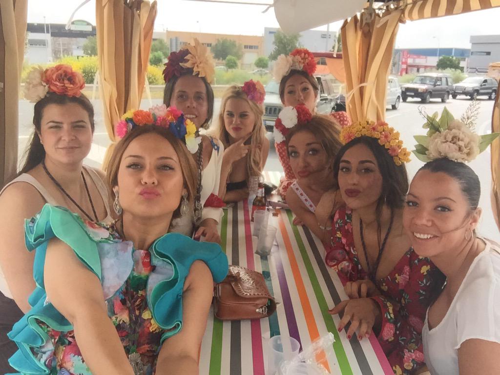 85_matute's tweet photo. Con kienes mejor q con ellas😍😍😍 http://t.co/Mmpv56UQR0