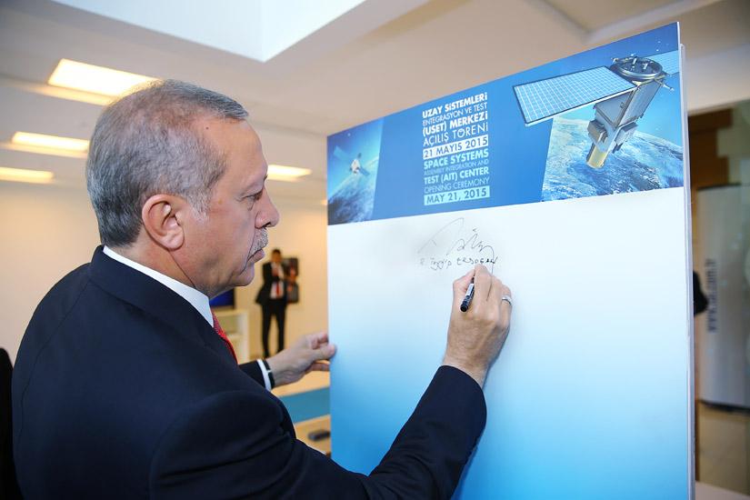 tcbestepe's tweet photo. “Türkiye Uzay Çalışmaları Konusunda İddia Sahibi Ülkeler Arasına Girdi” http://t.co/JYos8MEkgT http://t.co/tF2eHfBWXq