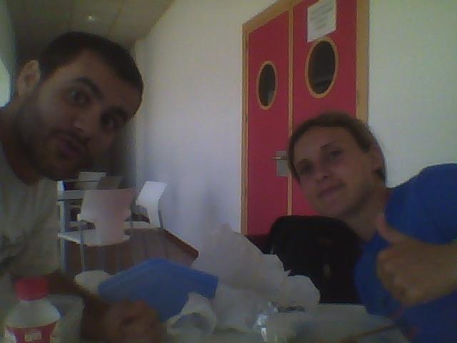 Cris_eh's tweet photo. Última comida en la sala de socializacion :( http://t.co/BwY8rpTkdX