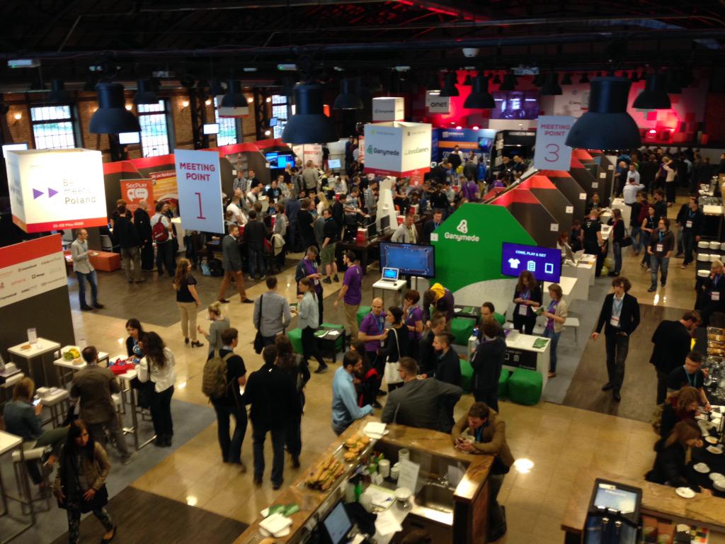 youseck's tweet photo. Krakow is the hottest address in the #gamedev #indiedev in Europe #dd2015 @Digital_Dragons rulez!!!! http://t.co/hI9DanLOaf