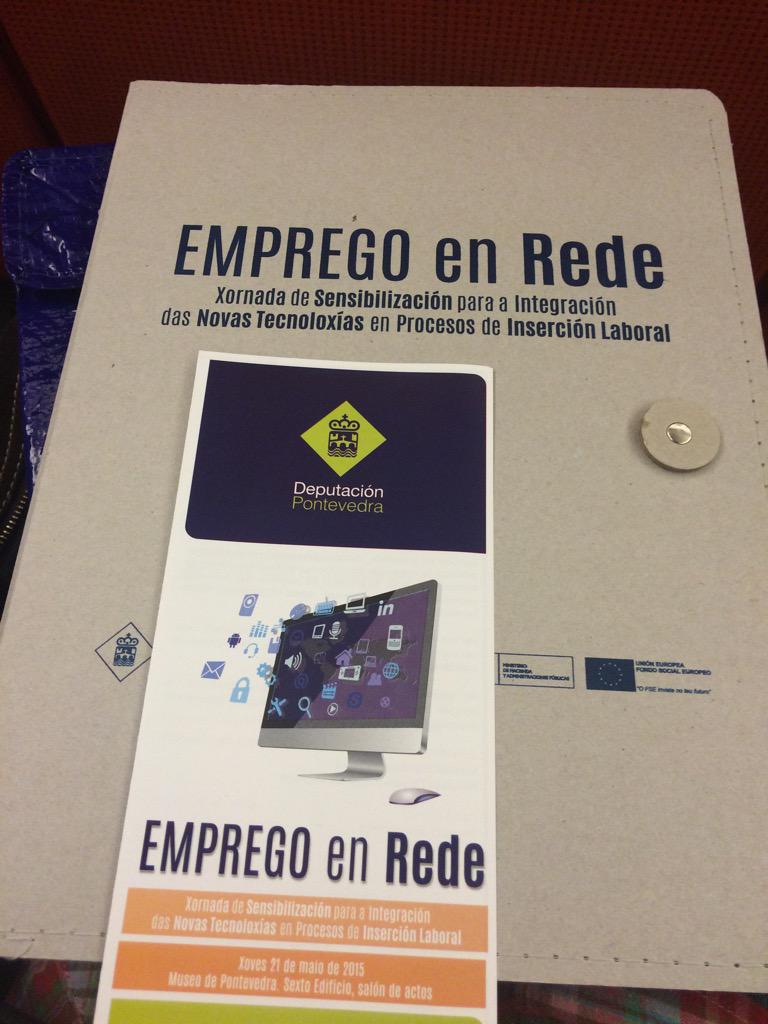 larubic's tweet photo. Hoy jornadas de Emprego en Rede en el museo de Pontevedra con @XAlberte en el marco del #proyectoaquelando3 @depo_es http://t.co/5HKvnVY2Bz