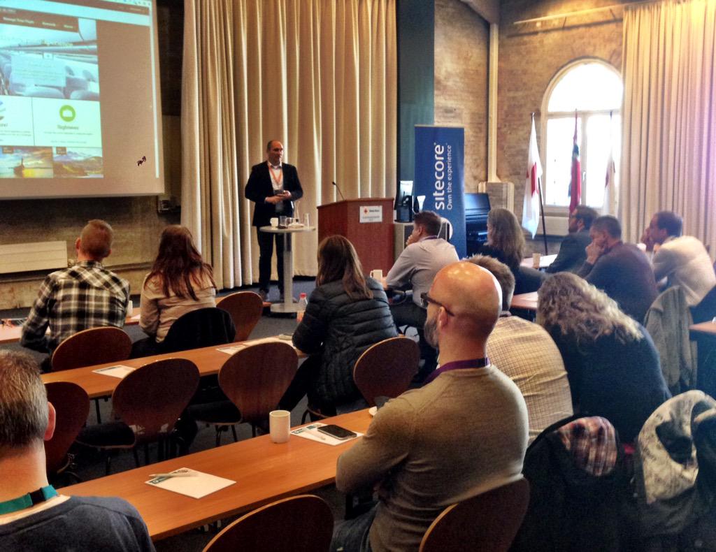 SitecoreNO's tweet image. Demo av #sitecore8 av @thomagan #personalisering #testing #optimalisere #experiencemarketing #godekundeopplevelser