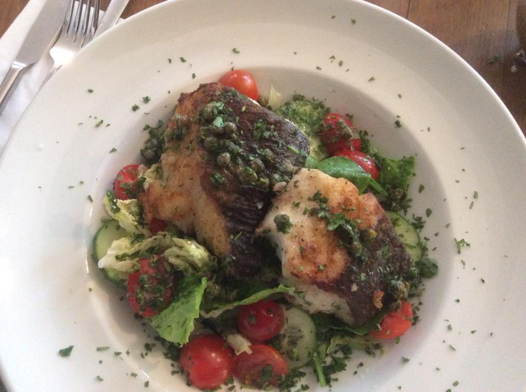 carminalance's tweet photo. #ChelseaFlowerShow #brunchlunch #afternoontea #bestfishchips #BaristaLife #blues #music #ESgoingout #TimeOutLondon http://t.co/iiZRcDJFaU