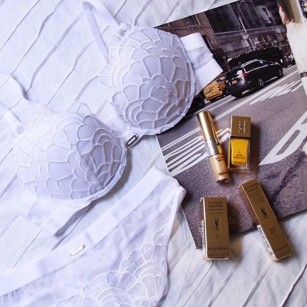 ImpliciteParis's tweet photo. Lovely @camillebena is wearing Sérénité 💛 #fashionblogger #underwear #yellow #YSL #implicite #lingerie #sexy #makeup http://t.co/tcubzPl3BD