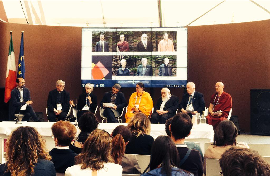 WEWomenForExpo's tweet photo. Il cibo dello spirito - Le religioni si incontrano in #Expo2015 http://t.co/weXJf5Fmfy