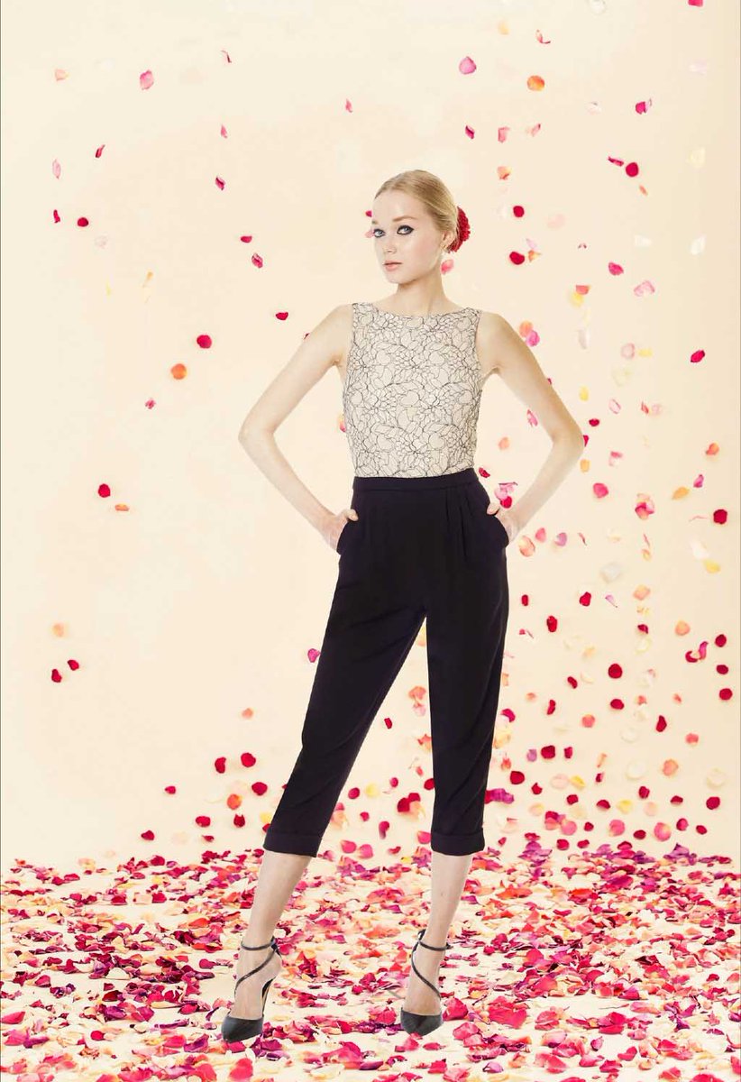 MFrannieStore's tweet image. MFrannie is very very busy these days... so sorry for you all.
So today gives you some pictures of girls in flowers!