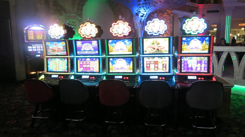 Omega_GamingSA's tweet photo. Here are some pictures of the KP3 machines at Monte casino #konami #KP3 #signaturegaming @KonamiGamingInc http://t.co/jjYgou5wSl