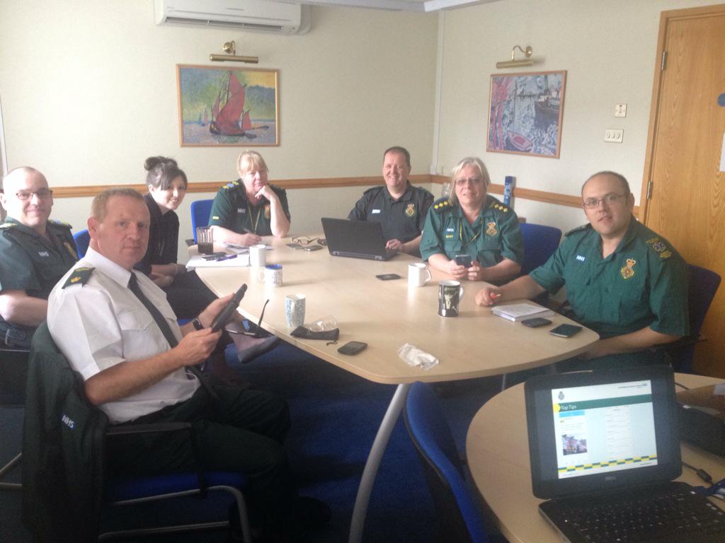 #emascfr team doing #twitter training with <a href="/EMASNHSTrust/">East Midlands Ambulance Service NHS Trust</a> comma team Emily Dunn