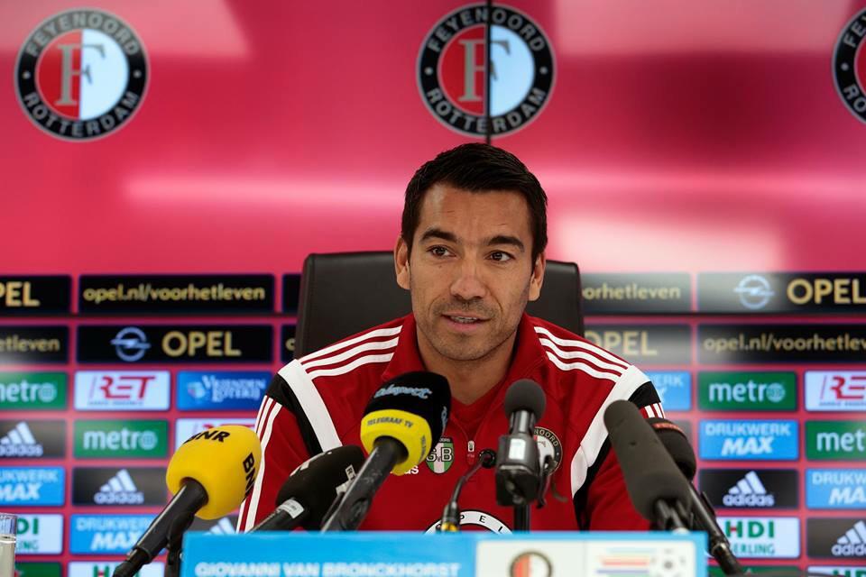 Matchday! Vandaag mijn eerste wedstrijd als hoofdcoach van <a href="/Feyenoord/">Feyenoord Rotterdam</a> Ik kijk er met vertrouwen naar uit. #heeFEY