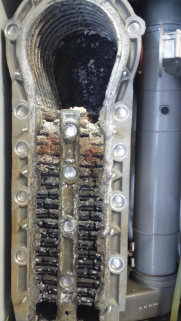 micksaplumber's tweet photo. Another boiler supposedly serviced last year remeha quinta 65,  #gas #service #engineer #Dublin http://t.co/tdmfJqCAiw