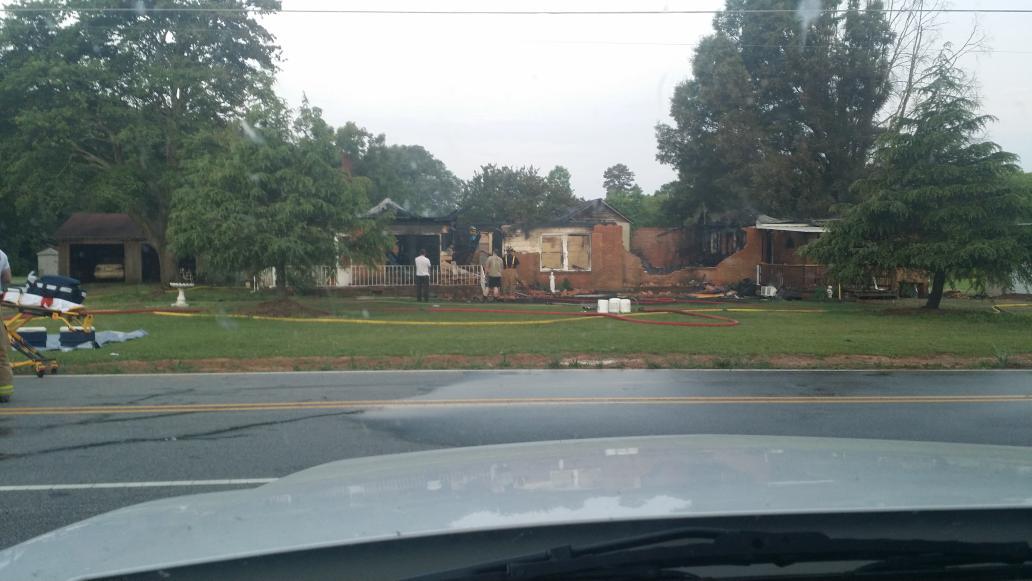 STATIONTHREENC's tweet image. Fairview assisting Unionville FD with a early morning  residential structure fire on Ridge Rd.