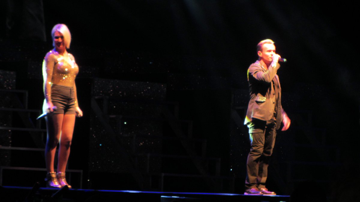 Gillian_Parker's tweet photo. I took quite a few photos of @SClub7 last night. #BRINGITALLBACK2015 #sc7tour #nostalgia http://t.co/TPyfJYetV7