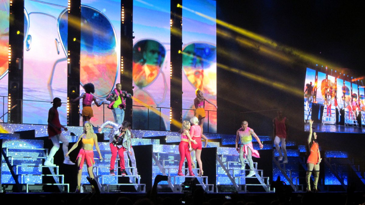 Gillian_Parker's tweet photo. I took quite a few photos of @SClub7 last night. #BRINGITALLBACK2015 #sc7tour #nostalgia http://t.co/wmQfdMqaX1